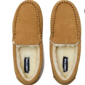 EUC Fuzzy Lined Suede Moccasin Slippers Land’s End, sz 8